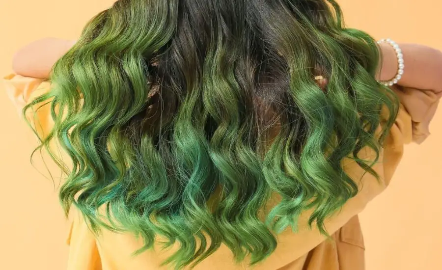 how to remove green tones from brown hair

